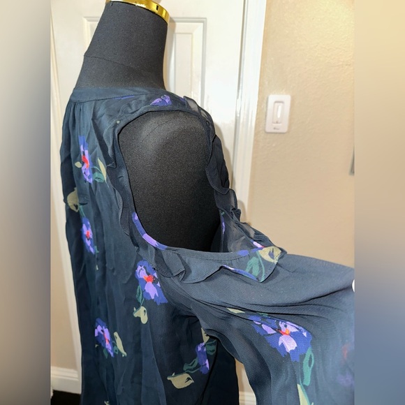 Sanctuary Women’s L Black Floral Cold Shoulder Blouse Long Sleeve Keyhole Boho - Picture 3 of 8